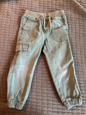 Bundle of Baby Gap olive chino joggers and Cat & Jack long sleeve tee, size 3T